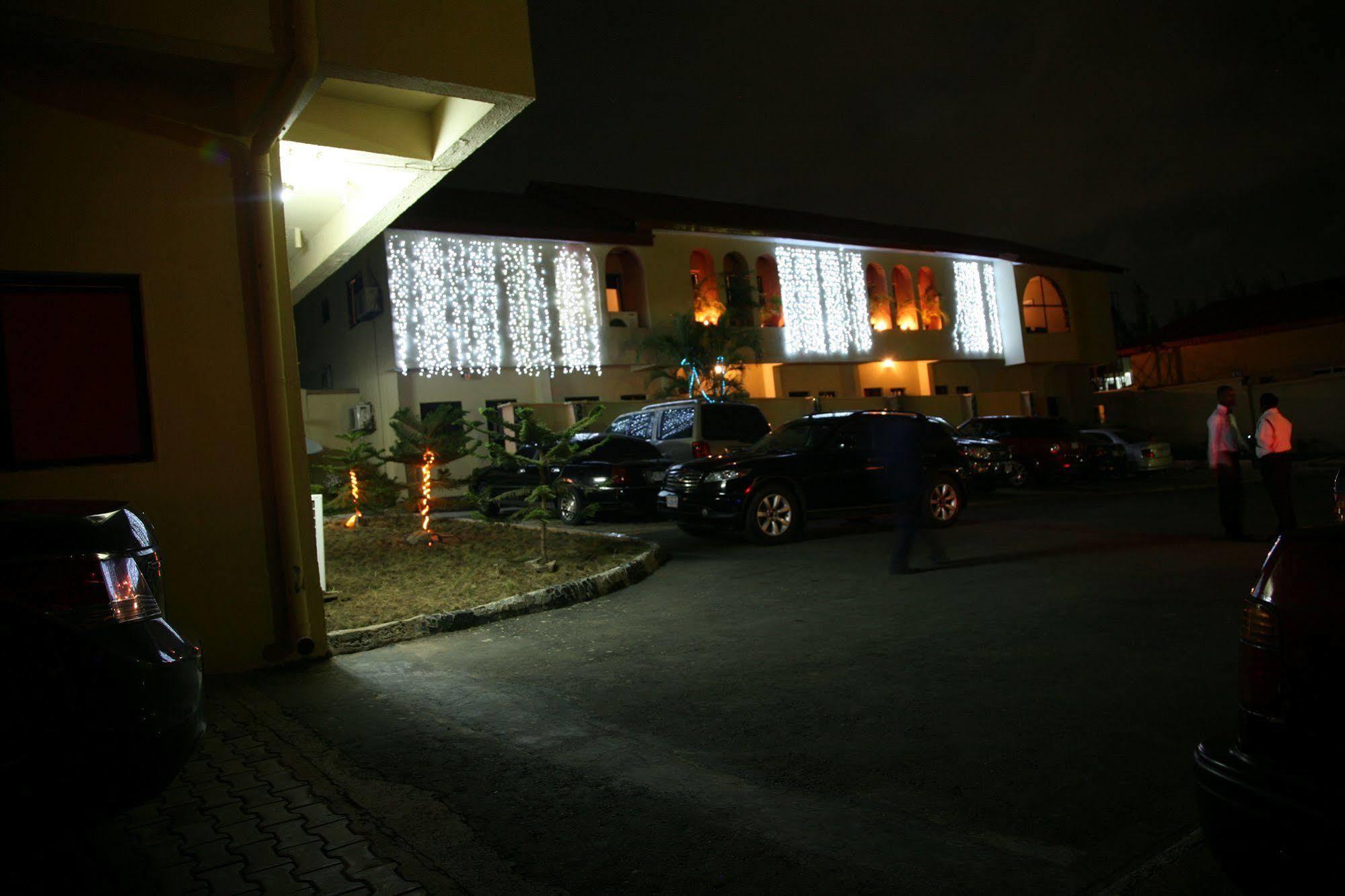 Kindea Hotels Maitama Exterior photo